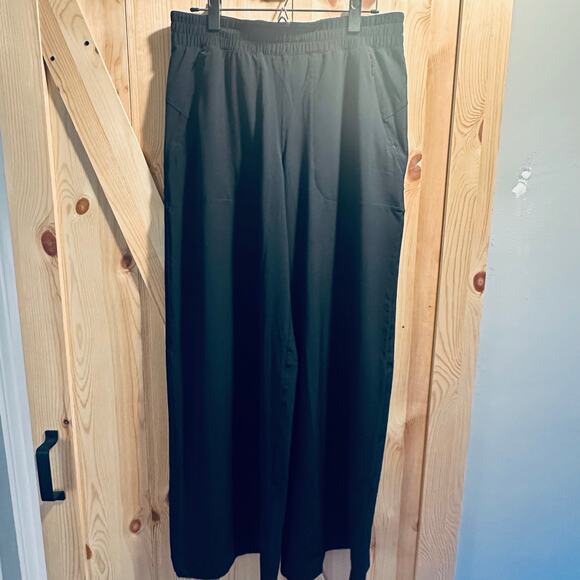 Lululemon Swift Mid-Rise Wide-Leg Pant - 10 - Picture 7 of 10